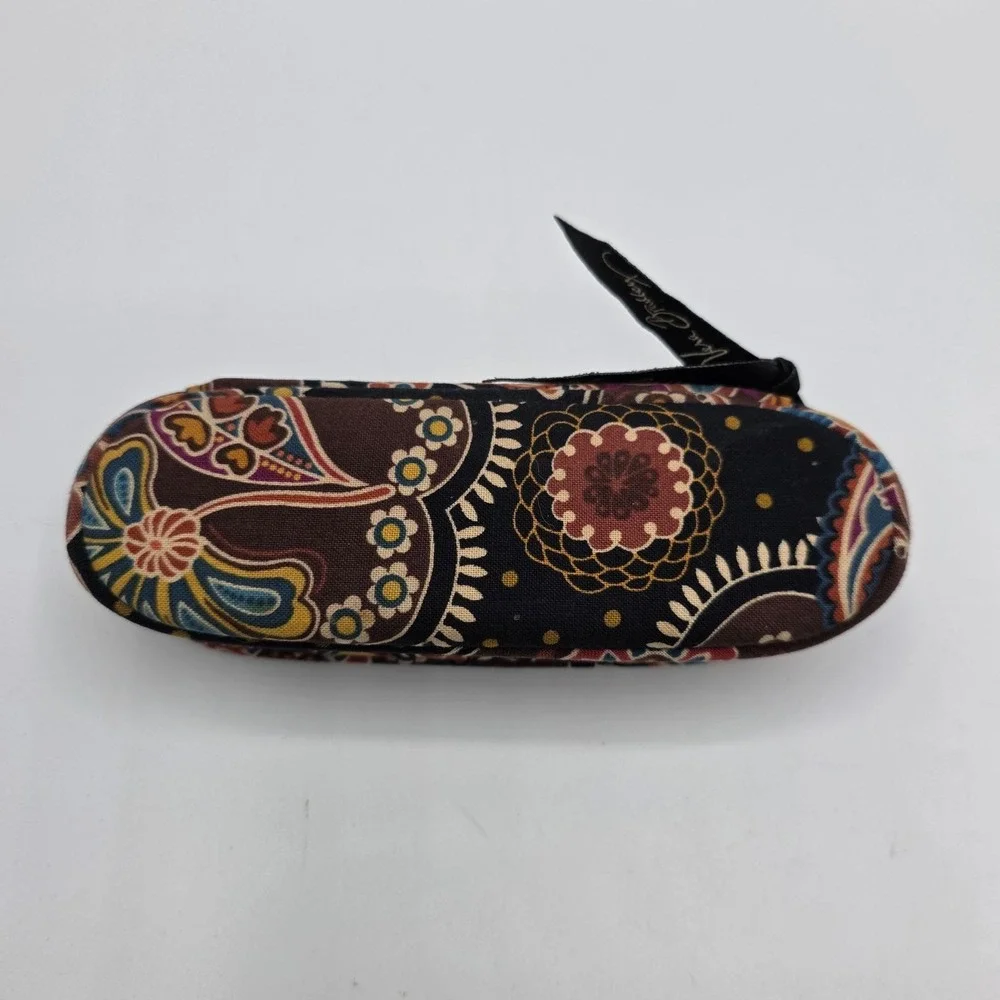 Vera Bradley Hard Eyeglass Case Paisley Pattern Zipper Closure Designer Luxury‎